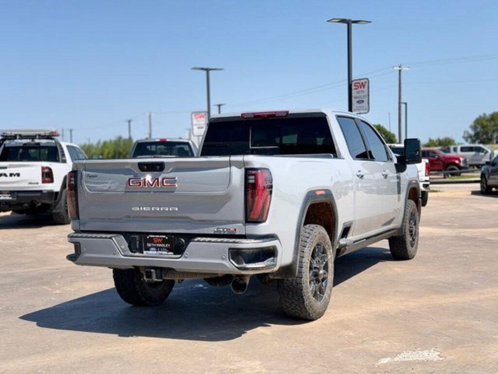 Used 2025 GMC Sierra 2500HD AT4 Truck