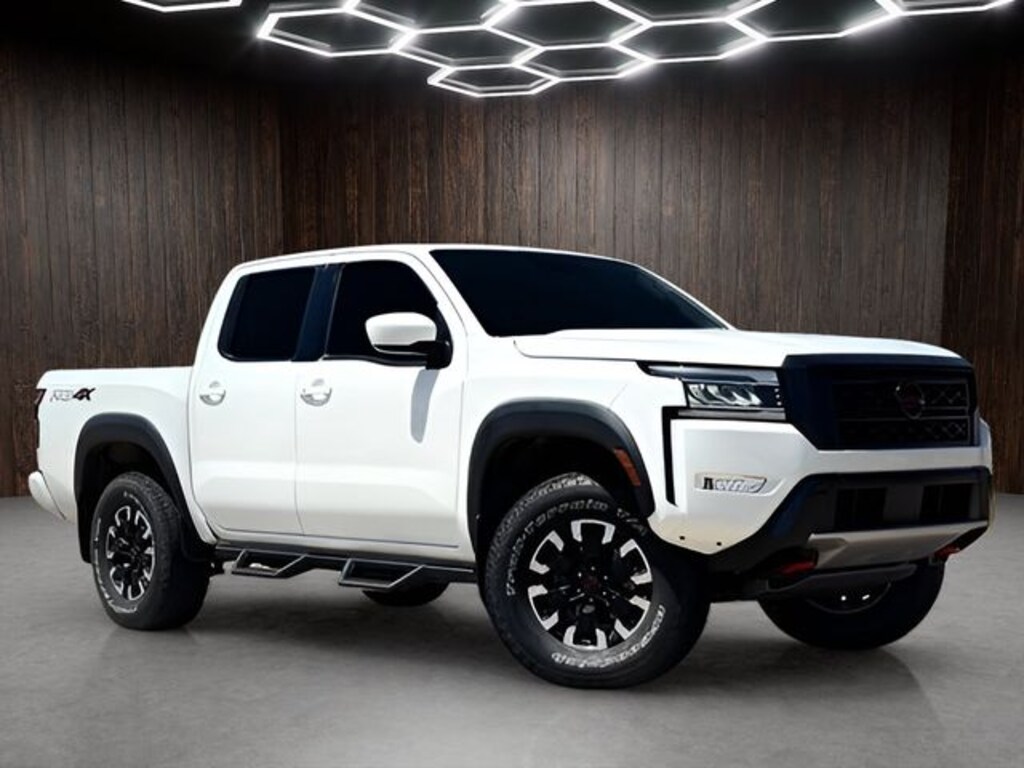 Certified 2022 Nissan Frontier PRO-4X Truck
