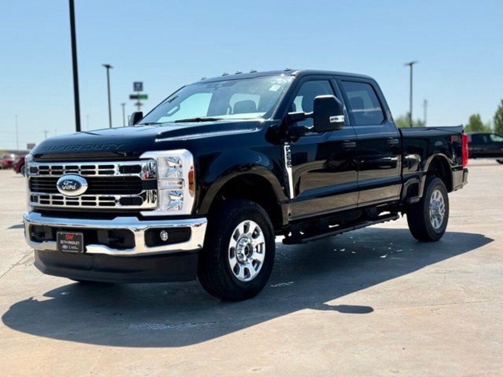 Used 2024 Ford F-250SD XLT Truck