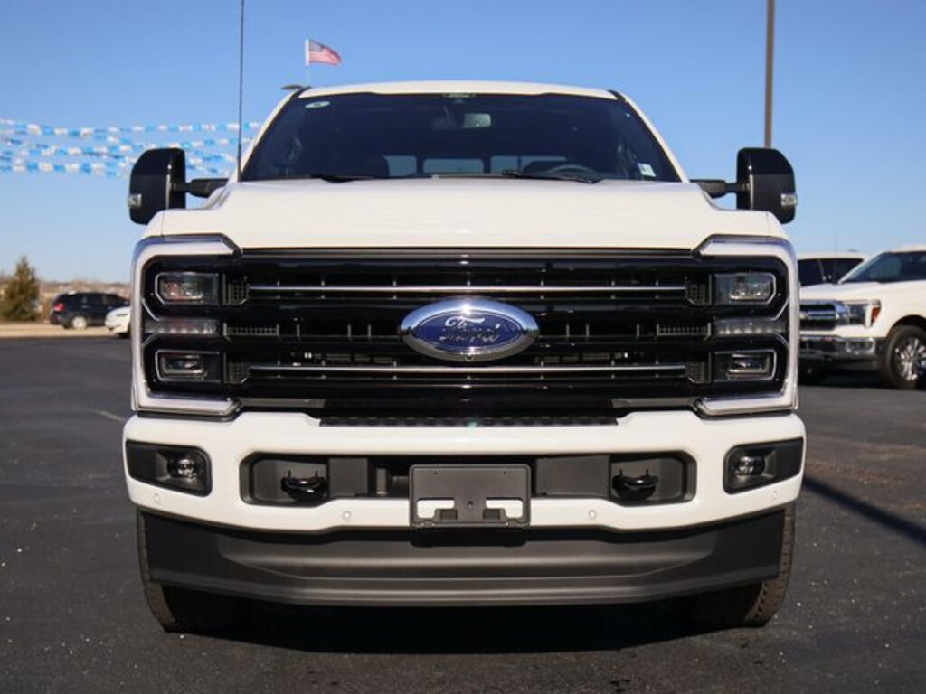 New 2025 Ford F-250SD Platinum Truck