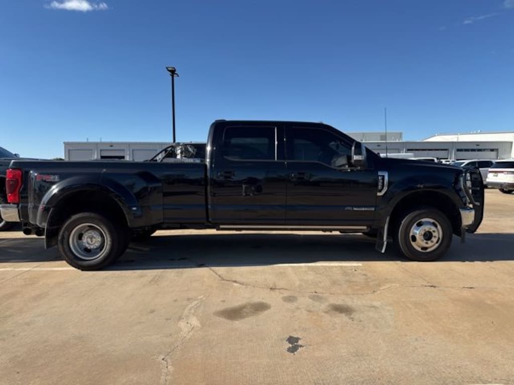 Used 2022 Ford F-350SD Lariat Truck