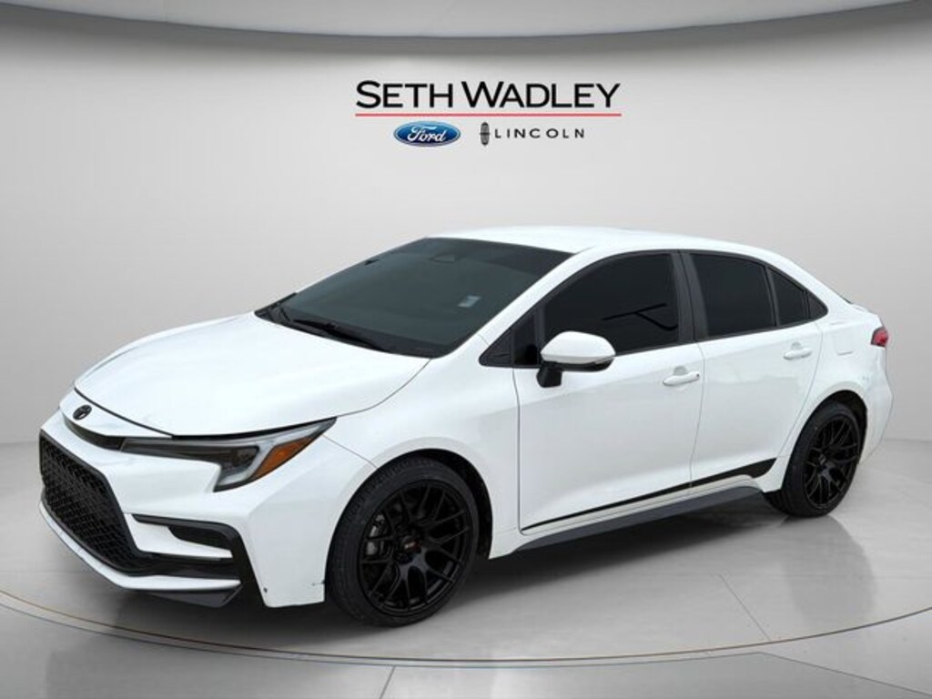 Used 2024 Toyota Corolla SE Sedan