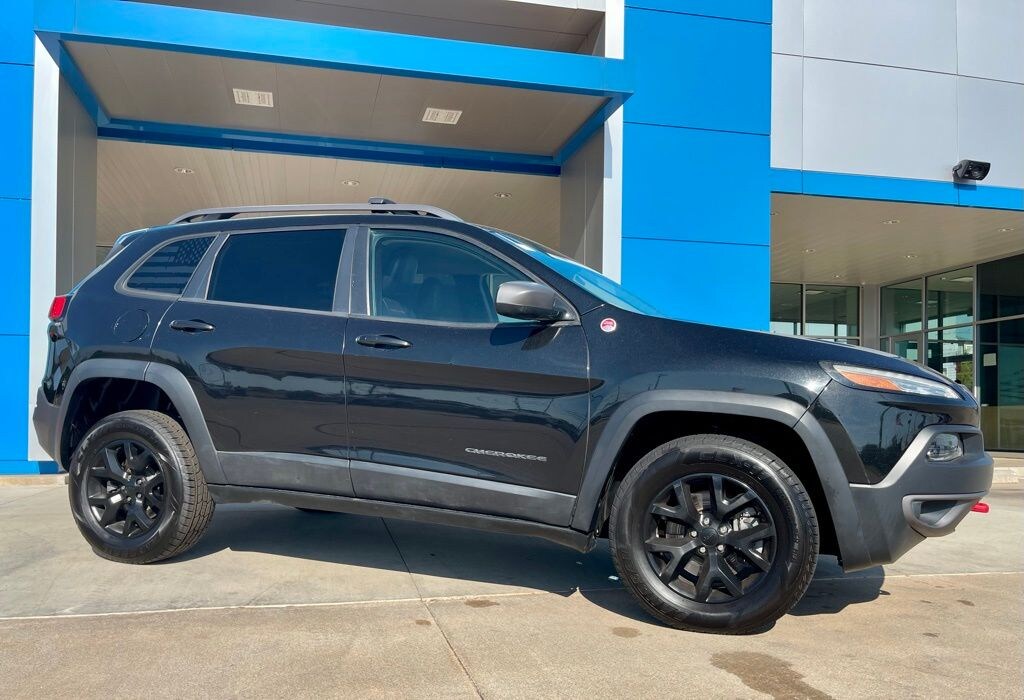 Used 2015 Jeep Cherokee Trailhawk SUV
