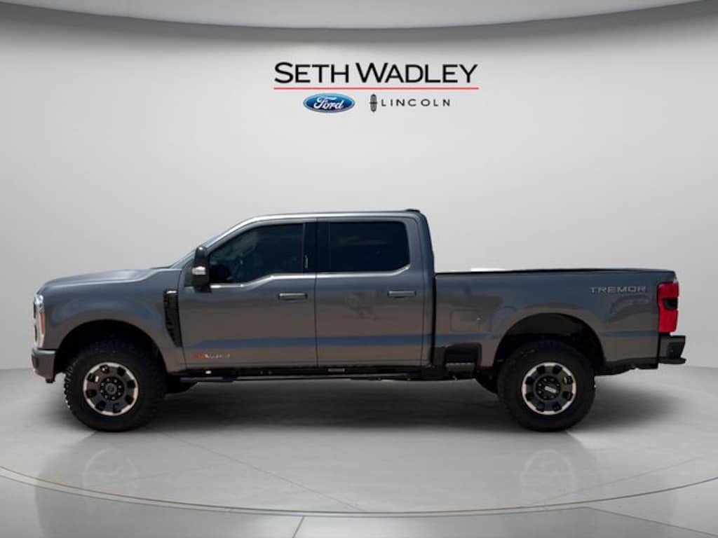 Used 2023 Ford F-250SD Lariat Truck