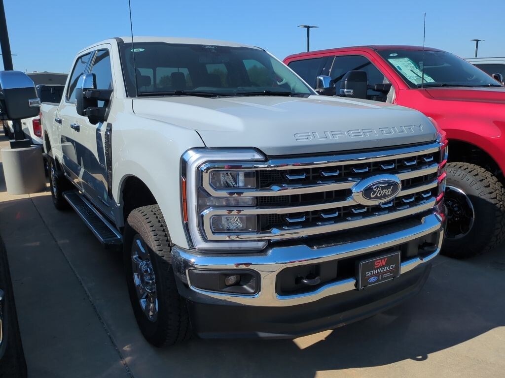 New 2025 Ford F-250SD Lariat Truck
