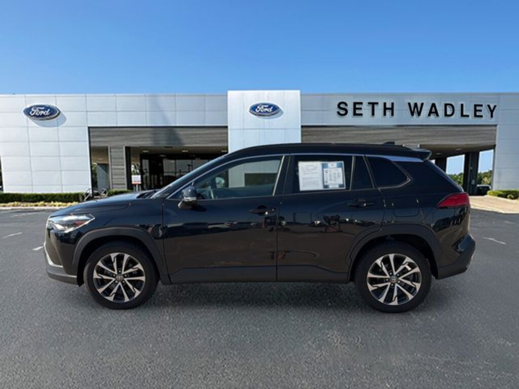 Used 2022 Toyota Corolla Cross XLE SUV