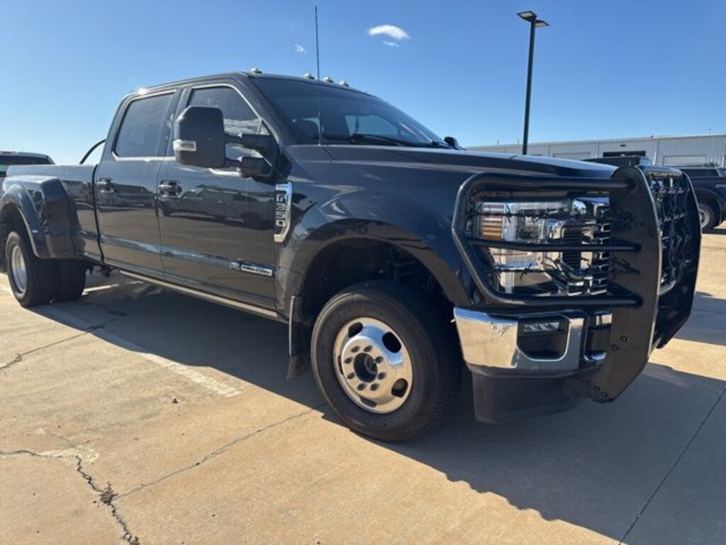 Used 2022 Ford F-350SD Lariat Truck