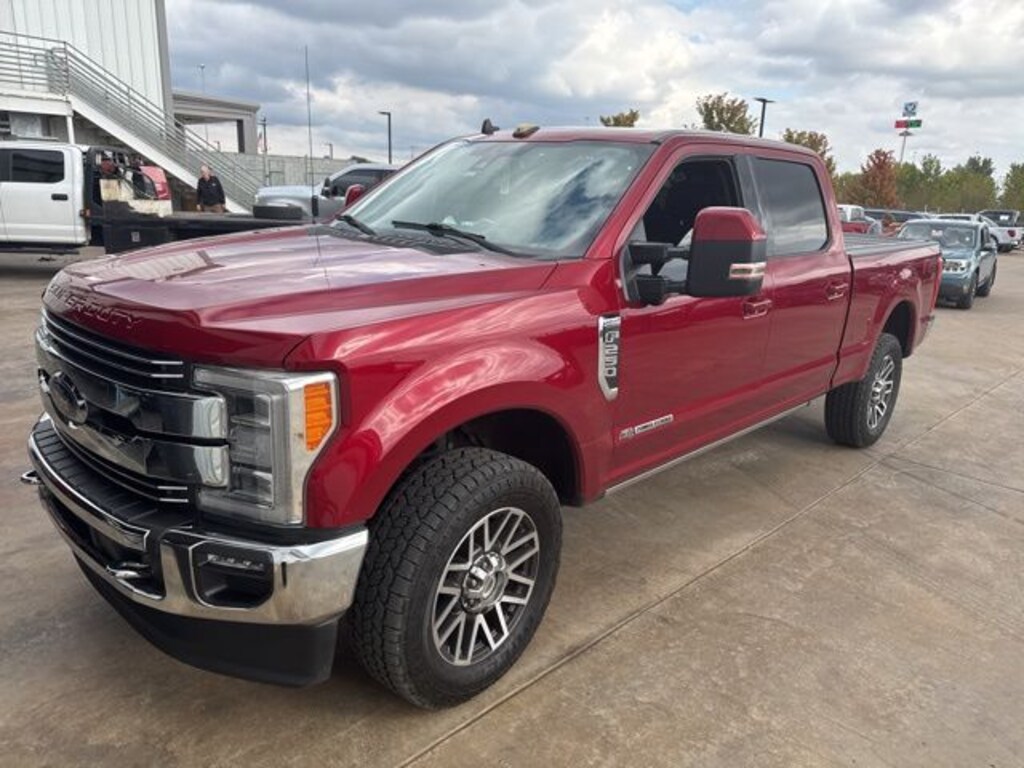 Used 2019 Ford F-250SD Lariat Truck