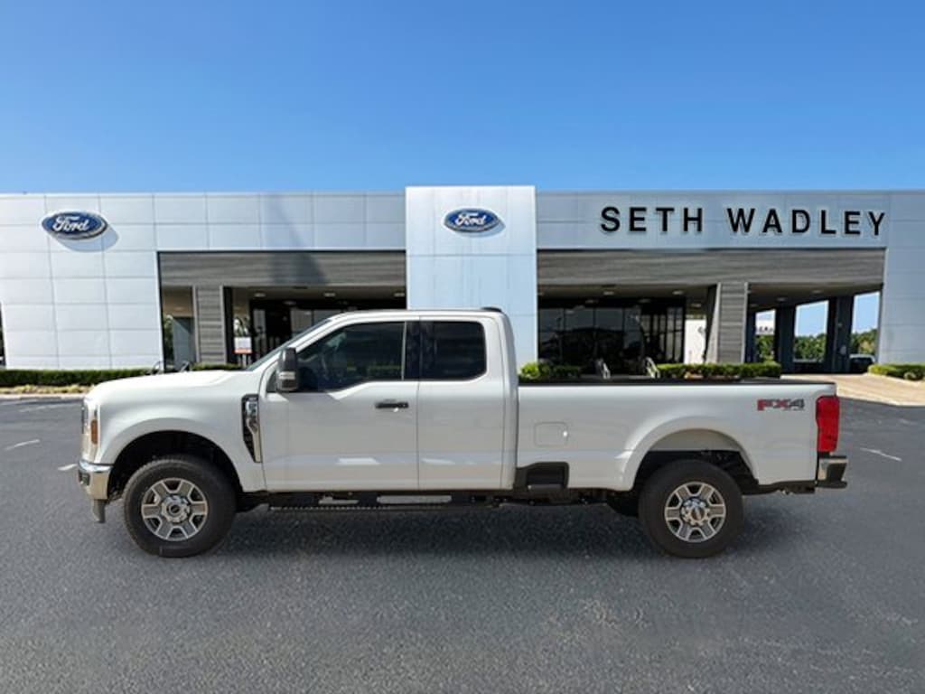 New 2025 Ford F-350SD XLT Truck