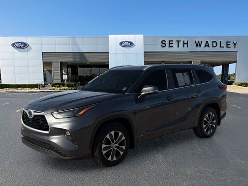 Used 2023 Toyota Highlander Hybrid XLE SUV