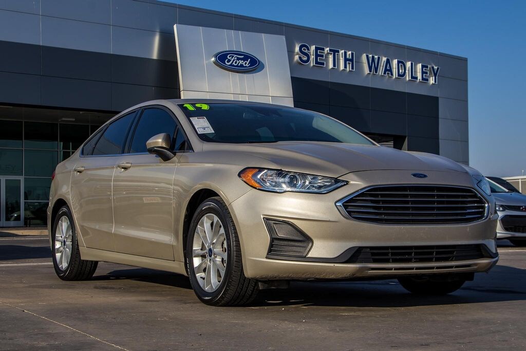 Used 2019 Ford Fusion SE Sedan