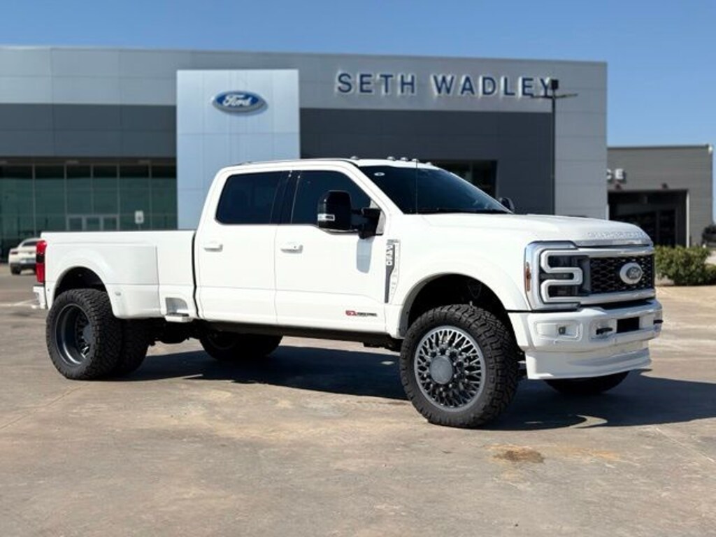New 2025 Ford F-450SD Platinum Truck