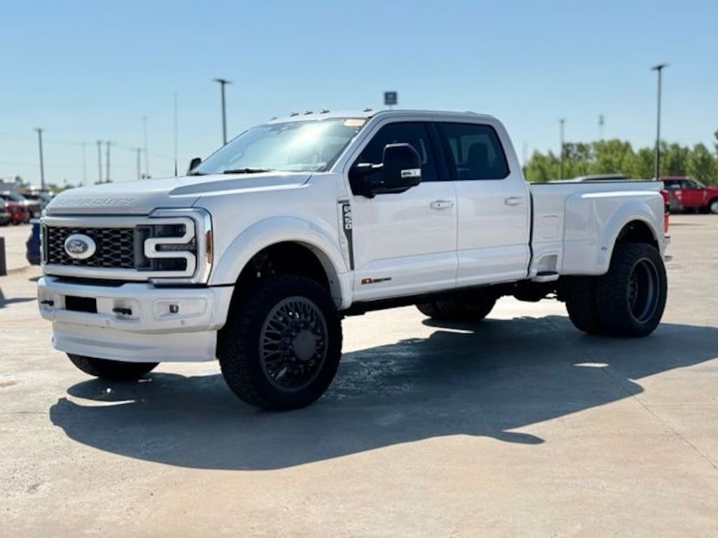 New 2025 Ford F-450SD Platinum Truck