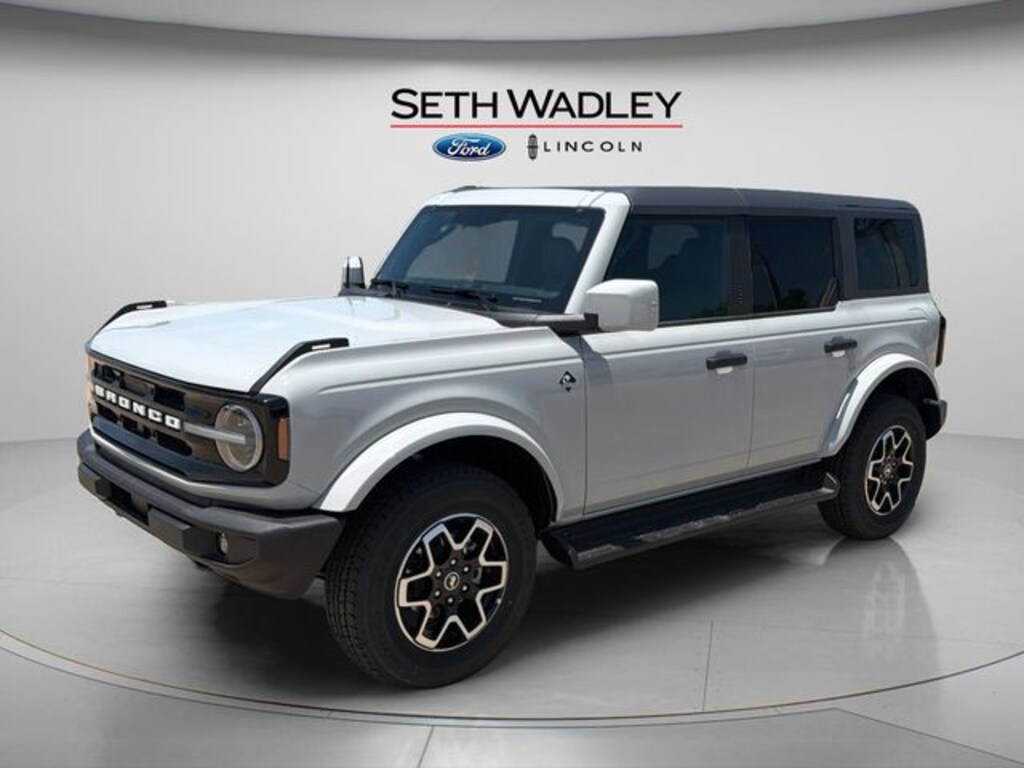 New 2026 Ford Bronco Outer Banks SUV