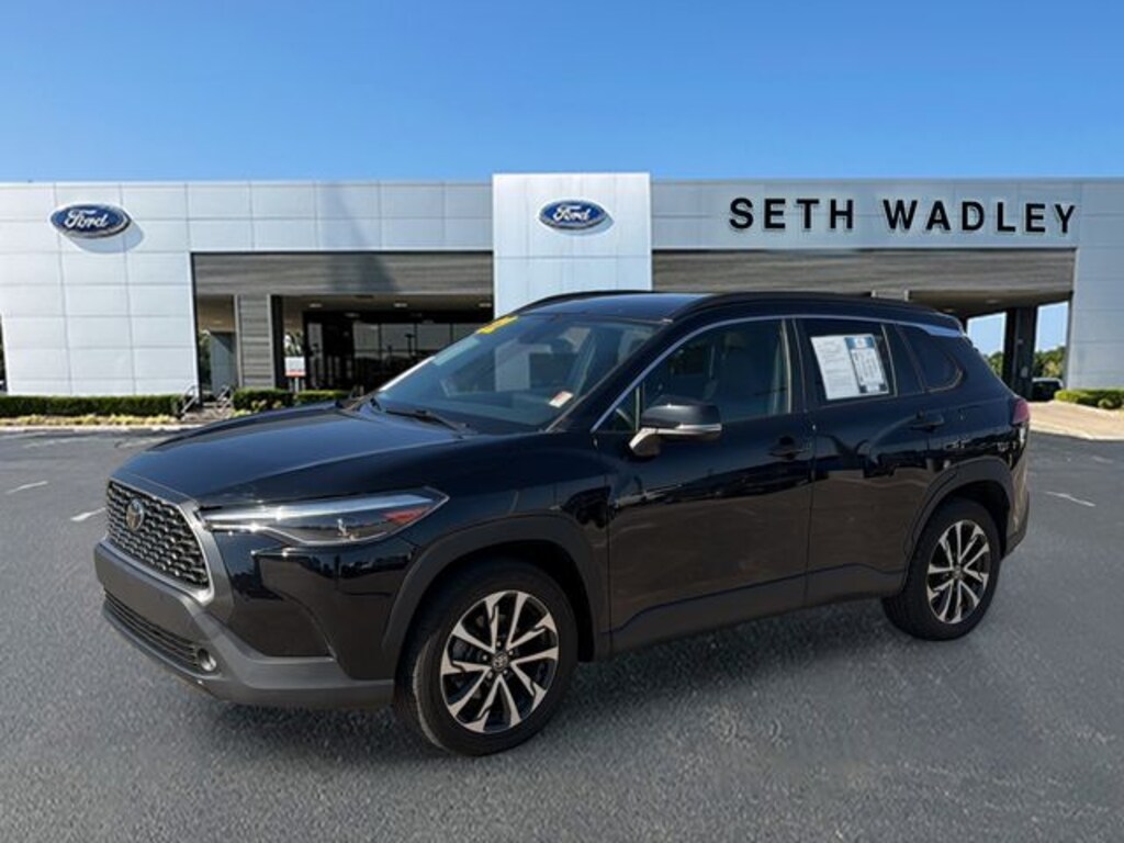 Used 2022 Toyota Corolla Cross XLE SUV