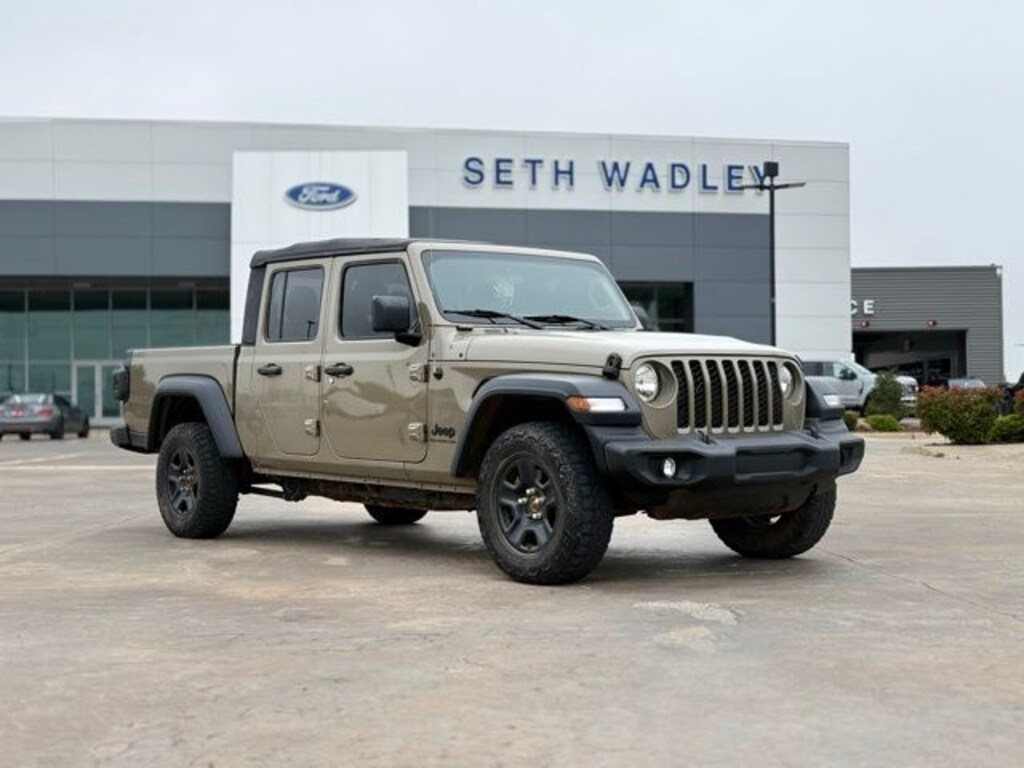Used 2020 Jeep Gladiator Sport Truck