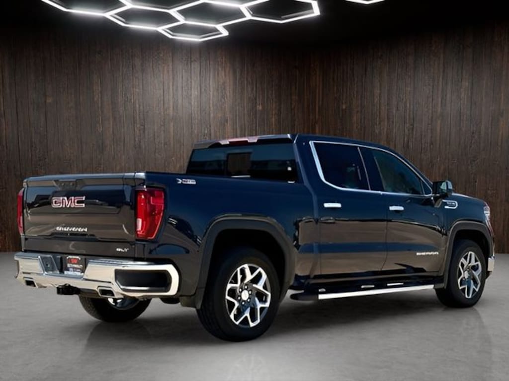 Used 2025 GMC Sierra 1500 SLT Truck