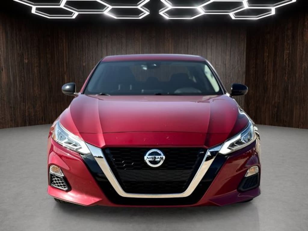 Certified 2022 Nissan Altima 2.5 SR Sedan