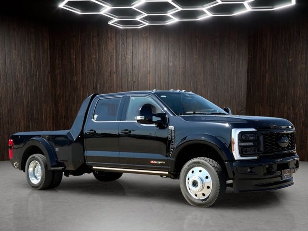 New 2025 Ford F-450SD Platinum Truck