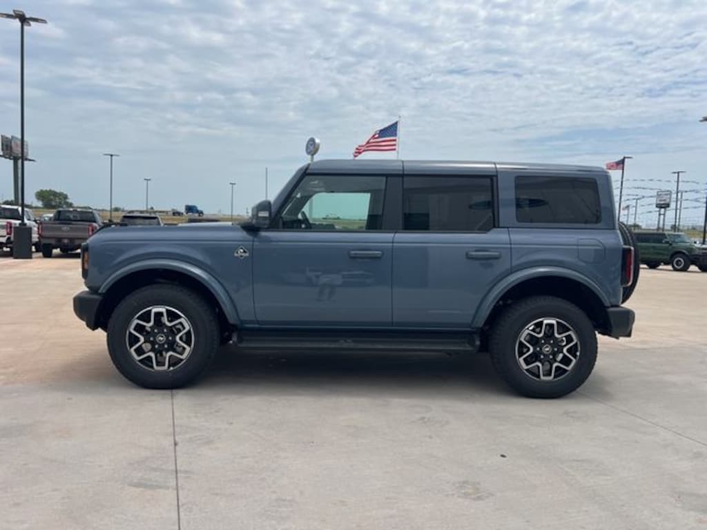 New 2025 Ford Bronco Outer Banks SUV