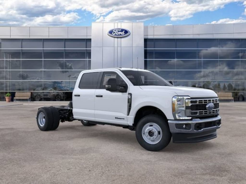 New 2026 Ford F-350SD XL Chassis