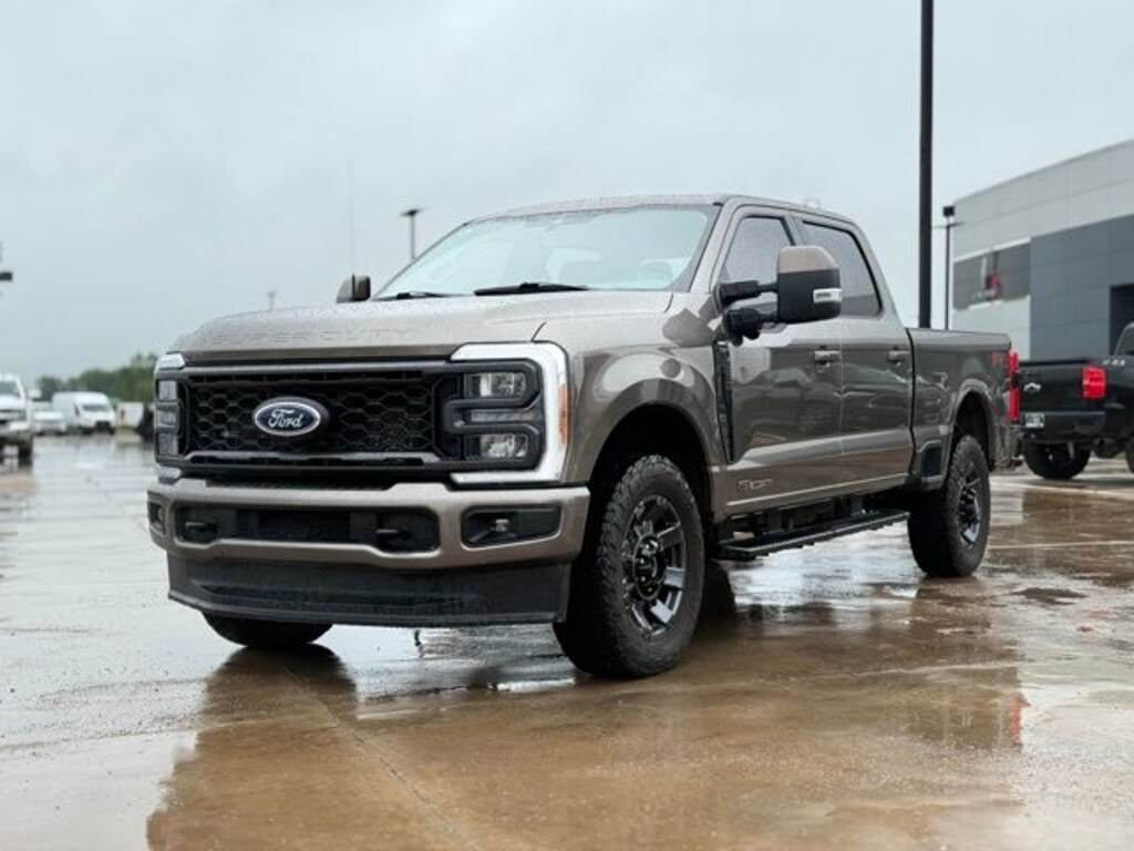 Used 2023 Ford F-250SD Lariat Truck