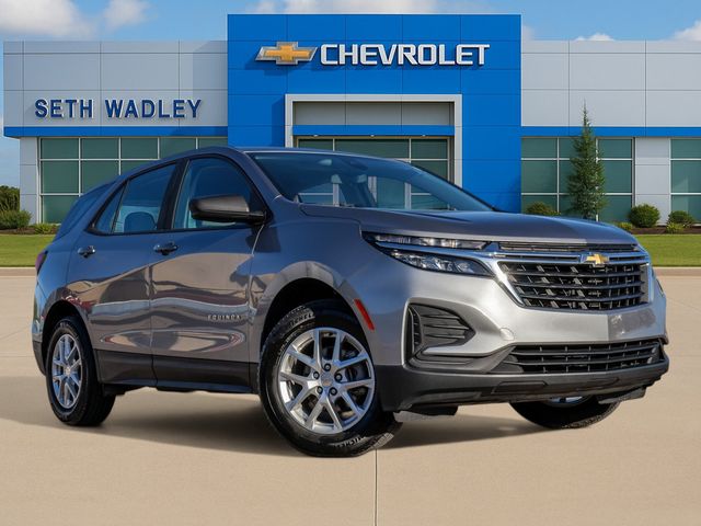 2024 Chevrolet Equinox LS's photo