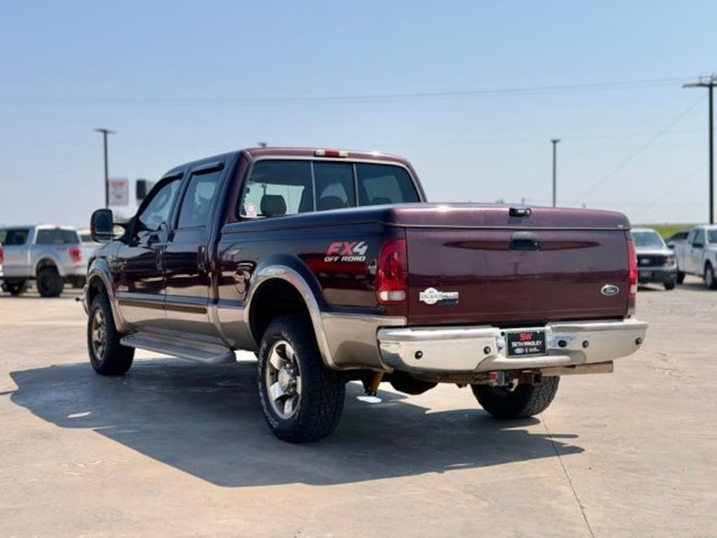 Used 2004 Ford F-250SD Lariat Truck