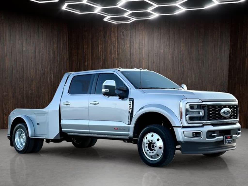 New 2024 Ford F-450SD Platinum Truck