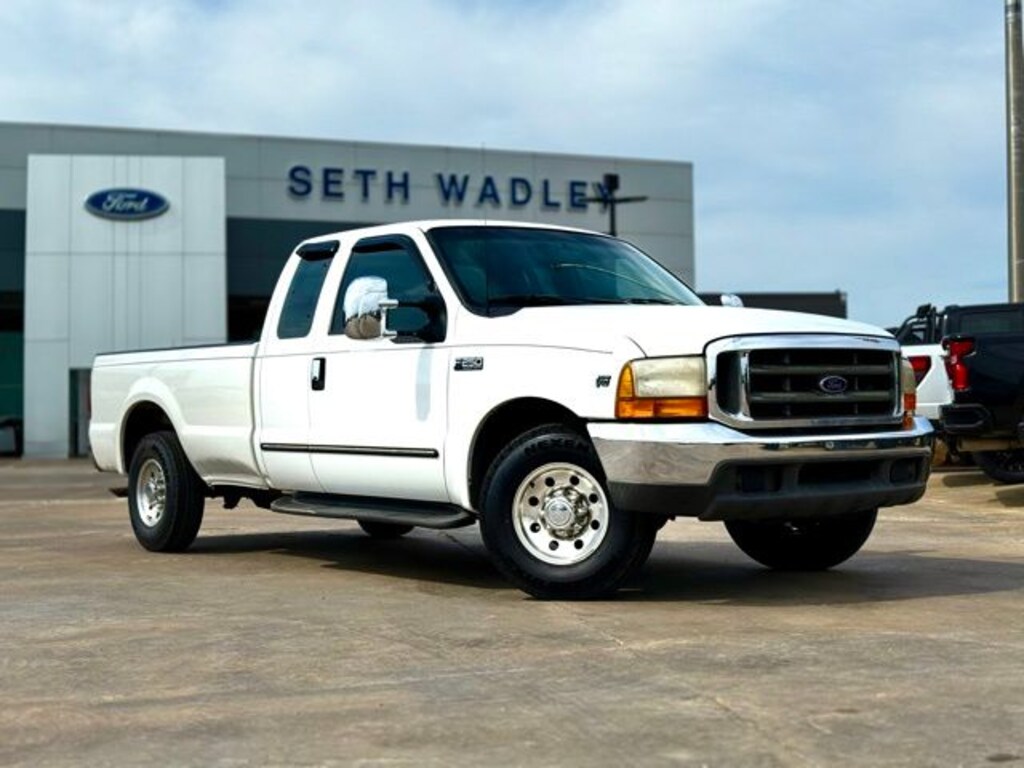 Used 1999 Ford F-250SD Lariat Truck