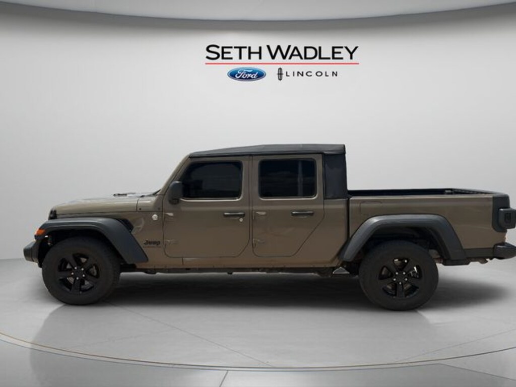 Used 2020 Jeep Gladiator Sport Truck