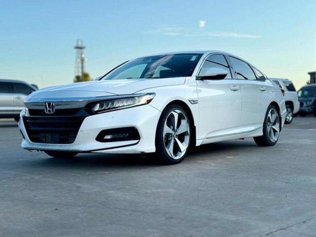 Used 2018 Honda Accord Touring 2.0T Sedan