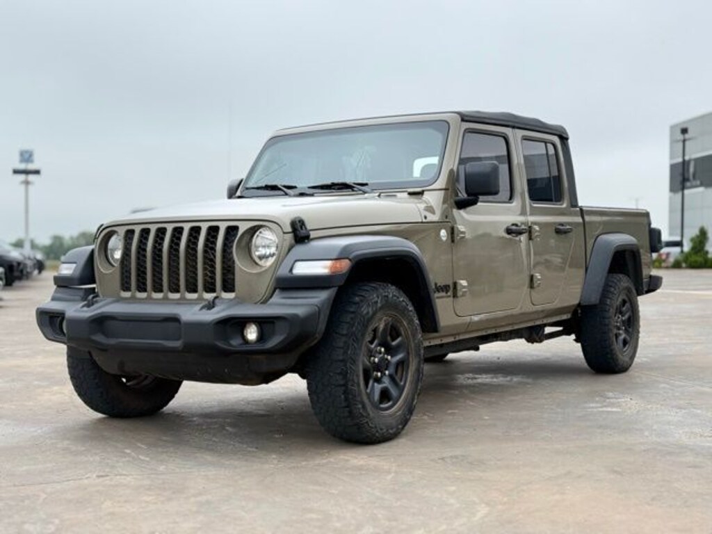 Used 2020 Jeep Gladiator Sport Truck