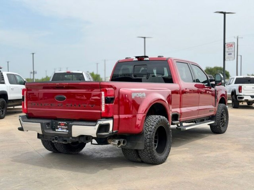 Used 2025 Ford F-350SD Lariat Truck