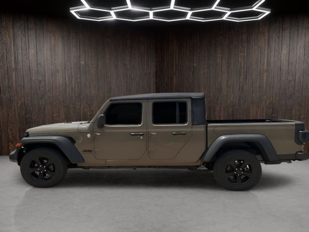 Used 2020 Jeep Gladiator Sport Truck