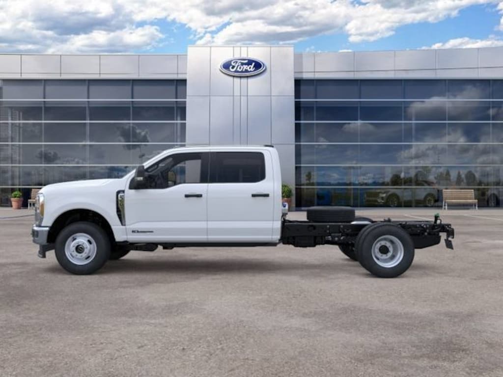 New 2026 Ford F-350SD XL Chassis