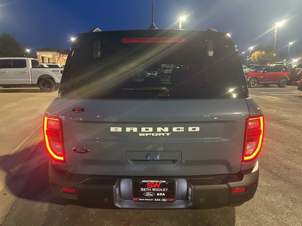 2025 Ford Bronco Sport Outer Banks photo 2