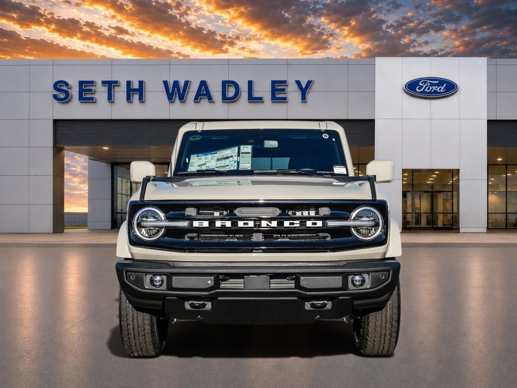 New 2026 Ford Bronco Outer Banks SUV