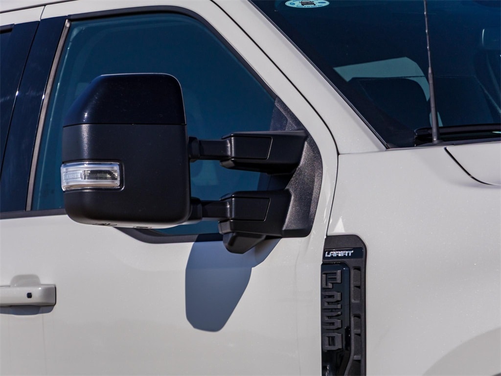 Used 2025 Ford F-250SD Lariat Truck
