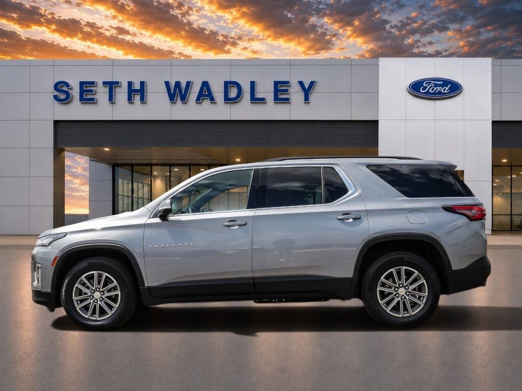 Used 2023 Chevrolet Traverse LT SUV