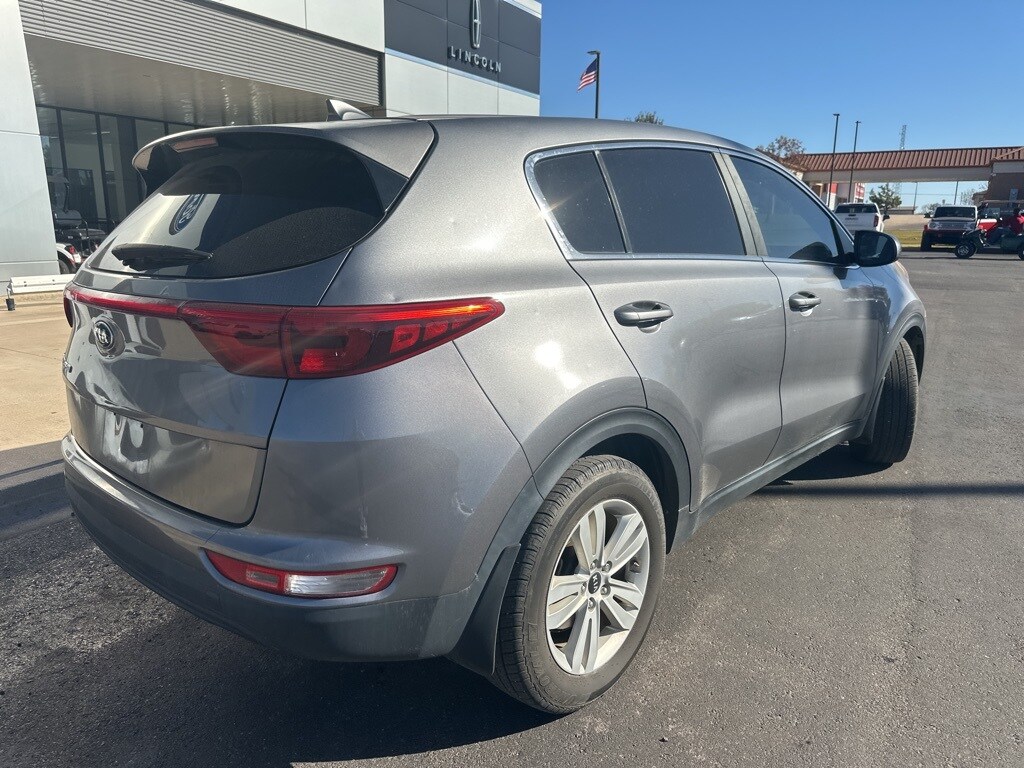 2017 Kia Sportage LX photo 2
