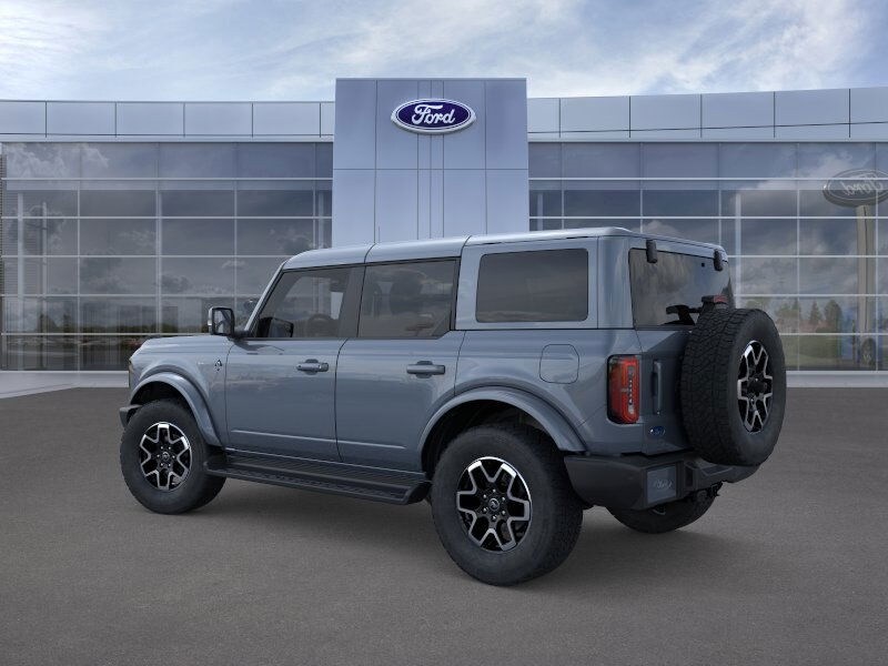 2025 Ford Bronco Outer Banks photo 4