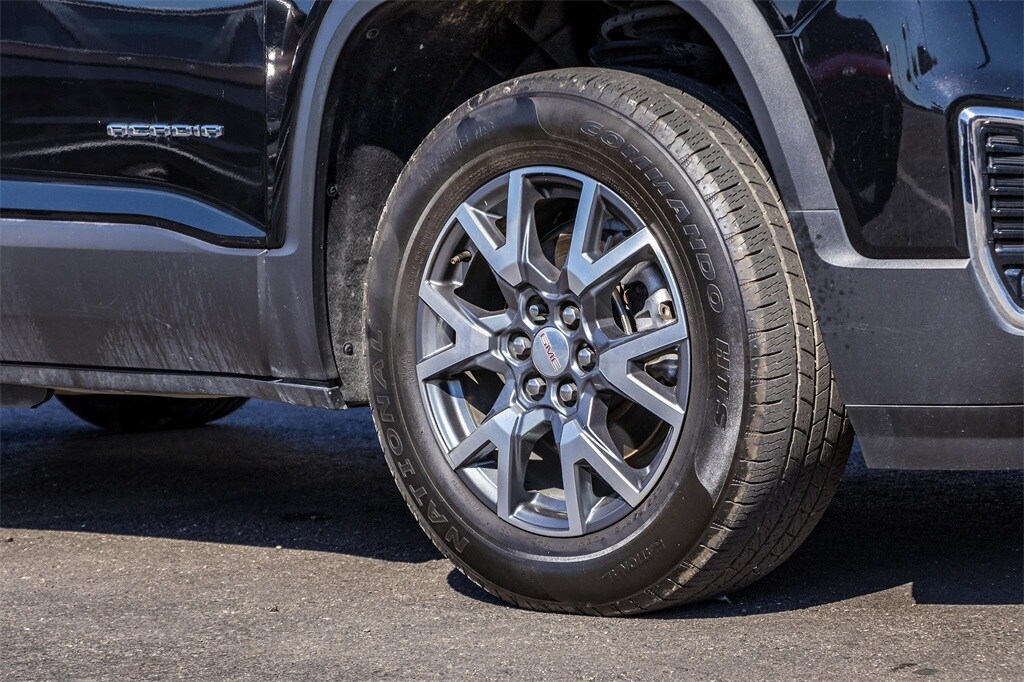 Used 2023 GMC Acadia SLT SUV