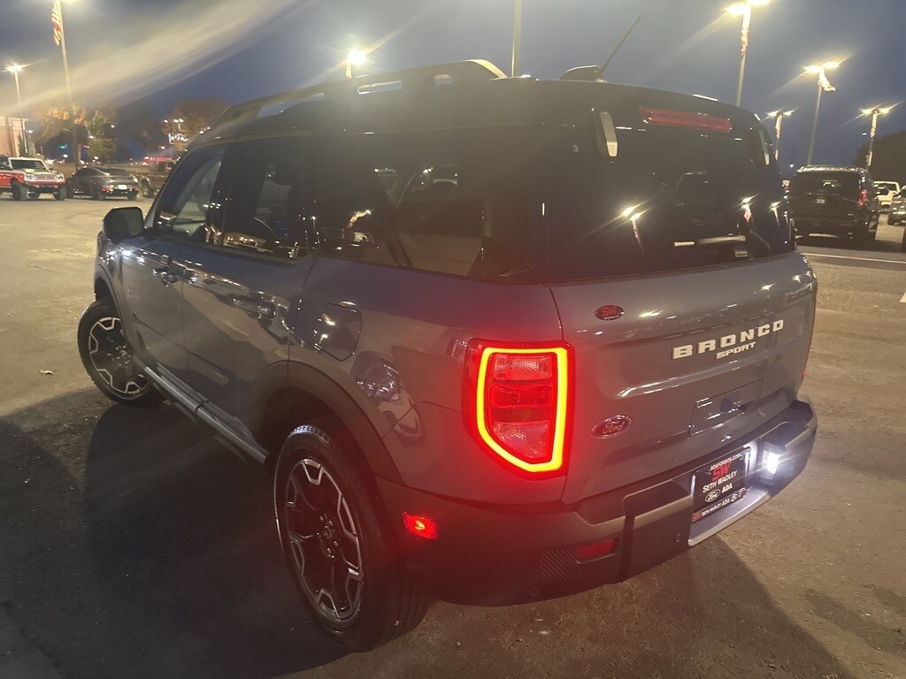 2025 Ford Bronco Sport Outer Banks photo 3