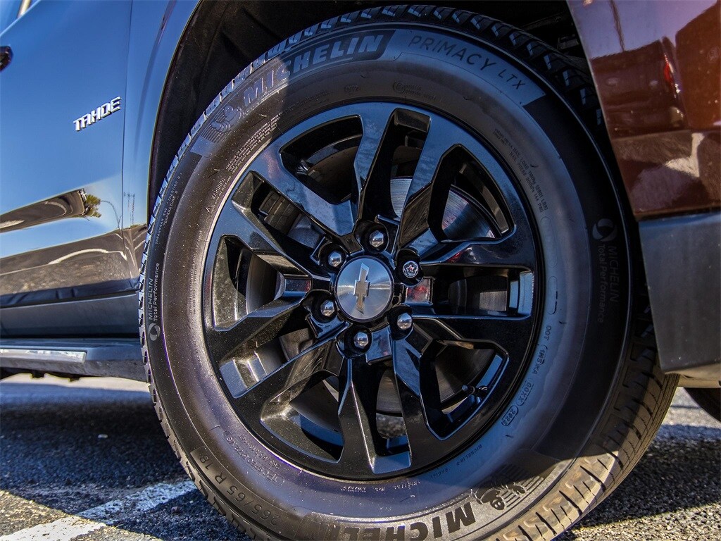 2022 Chevrolet Tahoe LT photo 2