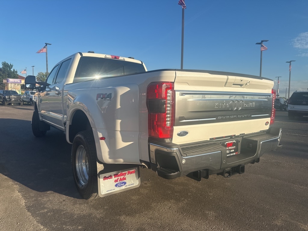 2026 Ford F-350 photo 4