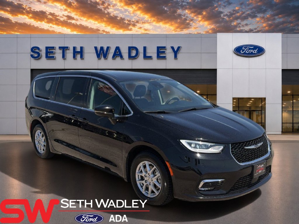Used 2024 Chrysler Pacifica Touring L Minivan/Van