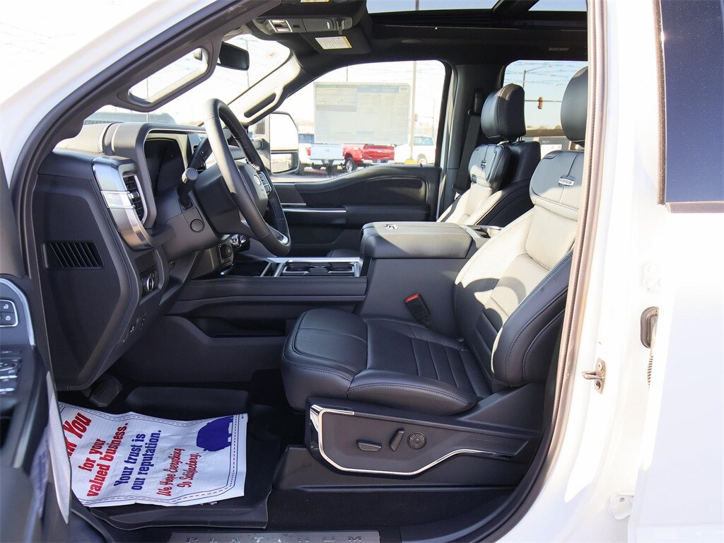 2025 Ford F-250 photo 3