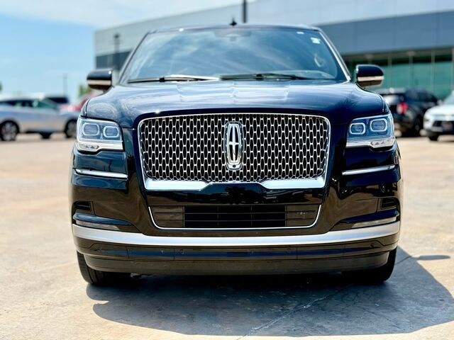 2024 Lincoln Navigator Reserve photo 2