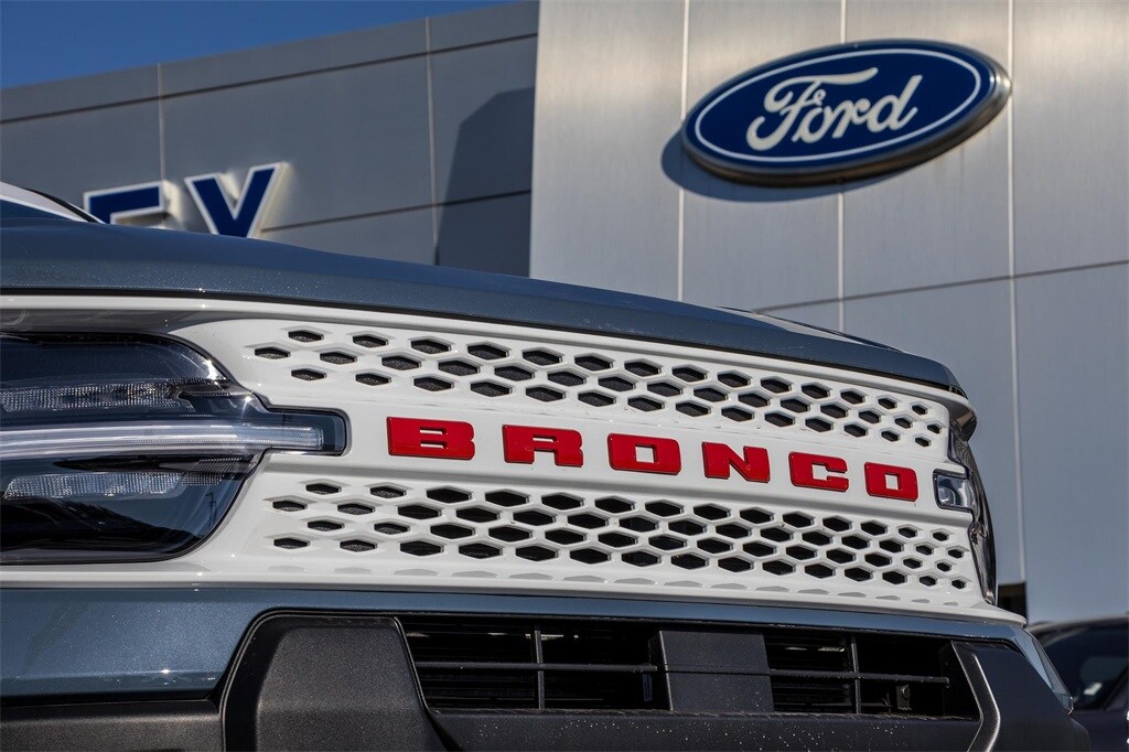 2025 Ford Bronco Sport Heritage photo 3